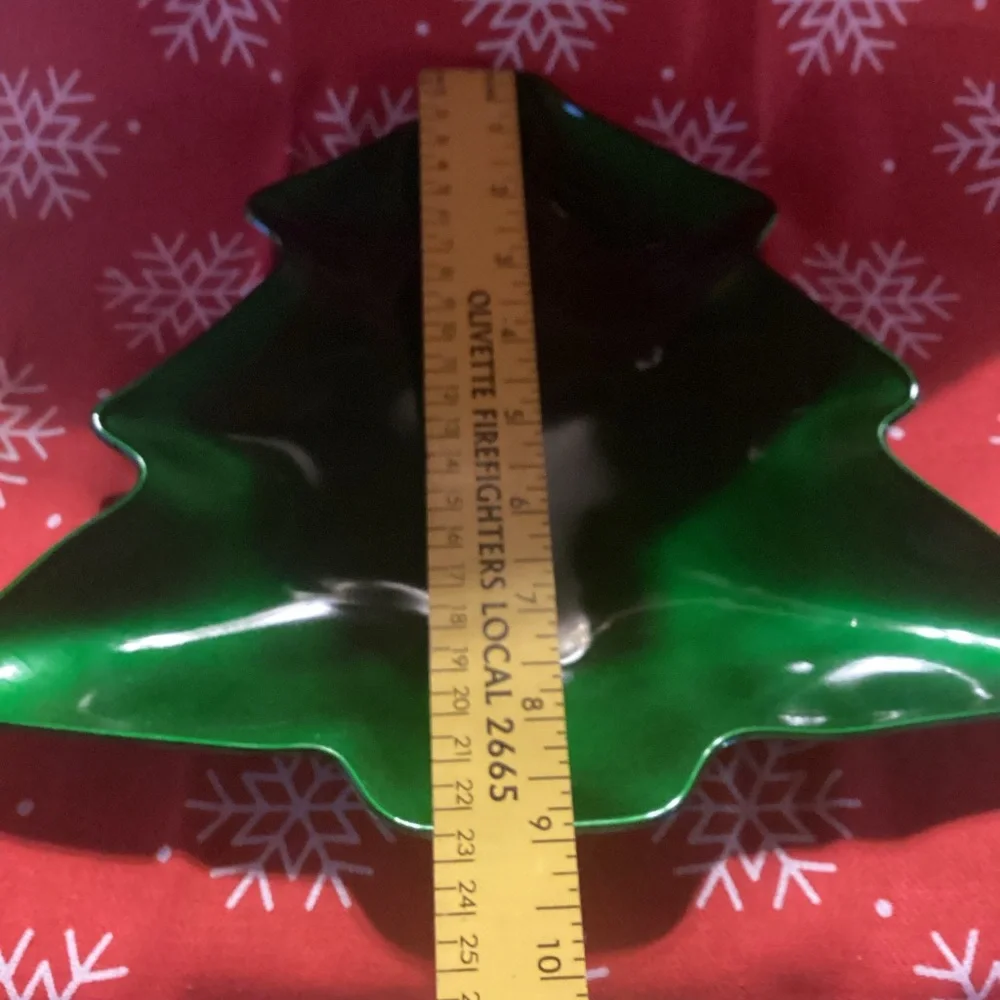 Sleigh Bell Bistro Set of 4 Serving Plates in Green - tree shape